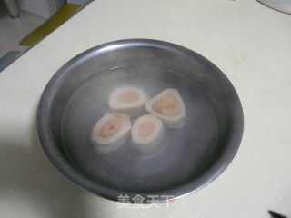 补钙佳品——牛骨汤的做法步骤：2