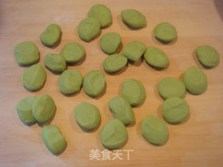 让餐桌多点春季养生蔬菜——小白菜木耳翡翠饺子的做法步骤：9