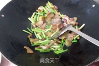 蒜苔炒腊肉的做法步骤：6