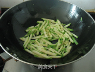 【让我欢喜让我忧：今夜无眠】西葫芦炒鸡蛋的做法步骤：5