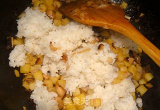 泡菜土豆什锦炒饭的做法步骤：8