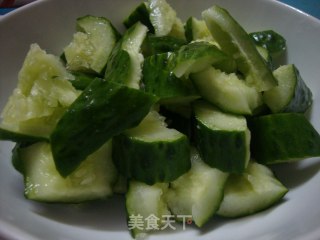 凉拌黄瓜的做法步骤：2