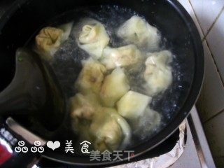 【海派经典】青菜鲜肉大馄饨的做法步骤：9