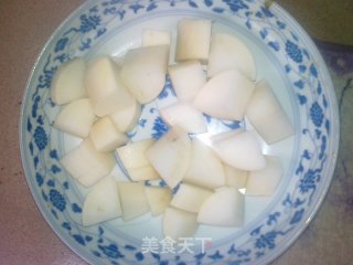 萝卜牛腩大补汤的做法步骤：2
