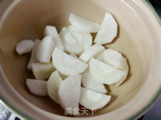 牛蛙鱼头粉丝煲的做法步骤：1