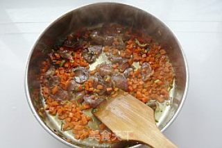 香肠胡萝卜蛋炒饭的做法步骤：3