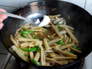蚝油藕条的做法步骤：9