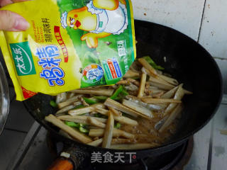 蚝油藕条的做法步骤：10