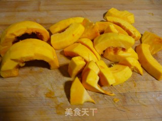 金元宝——南瓜蒸饺的做法步骤：1