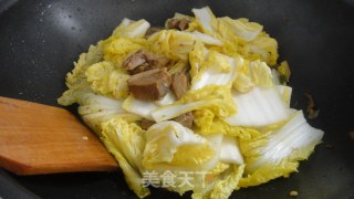 娃娃菜炒手撕肉的做法步骤：6
