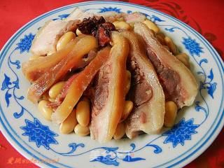 咸猪头肉炖黄豆的做法步骤：8