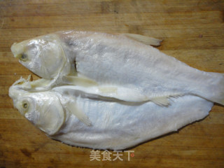 黄鱼鲞烧肉的做法步骤：2