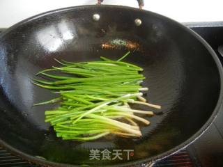 葱熇鲫鱼的做法步骤：5