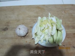 蒜泥拌长茄的做法步骤：2