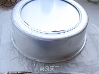 8寸圆模巧克力戚风的做法步骤：11