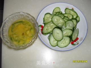 黄瓜炒蛋的做法步骤：3