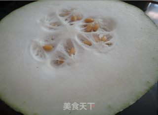 干贝丝浇冬瓜菊的做法步骤：1