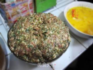 荠菜蛋饺的做法步骤：1