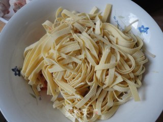 金针菇拌干豆腐丝的做法步骤：5