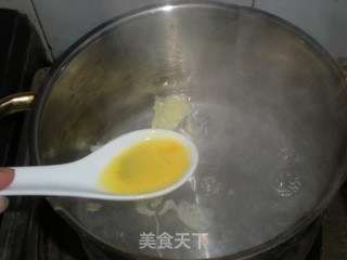 藕粉酒酿鸡蛋羹的做法步骤：5