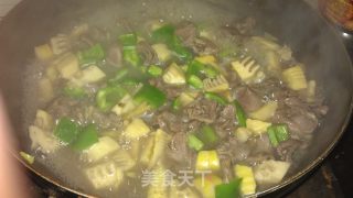 春笋爆鸡胗的做法步骤：6