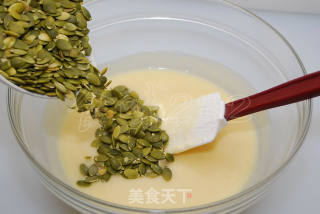 南瓜仁瓦片的做法步骤：4