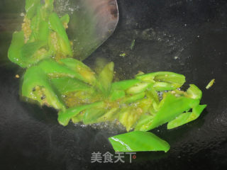 青椒鱼干的做法步骤：3