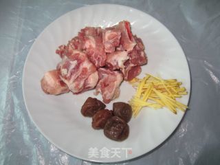 紫苏梅子蒸排骨的做法步骤：2