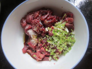 香炸鸭胸肉的做法步骤：2