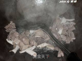 鸡胗烧腐竹的做法步骤：5