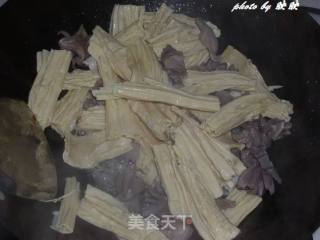鸡胗烧腐竹的做法步骤：6