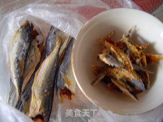 【福州家常菜】熟鱼煮粉干的做法步骤：3