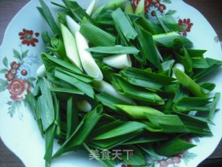 青蒜炒腊肠的做法步骤：3