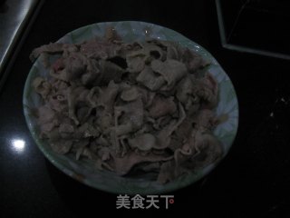 烧牛肉饭的做法步骤：1
