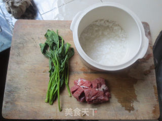 菠菜瘦肉粥的做法步骤：1