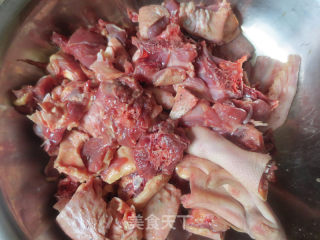 红烧鸭肉的做法步骤：1