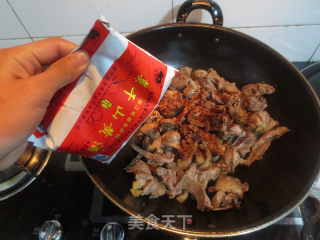 红烧鸭肉的做法步骤：6
