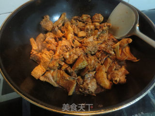 红烧鸭肉的做法步骤：7