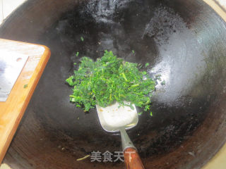 清炒茼蒿的做法步骤：2