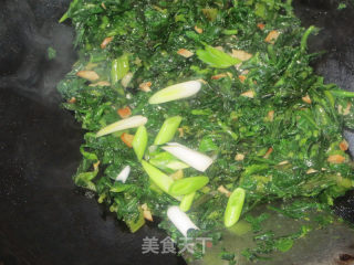 清炒茼蒿的做法步骤：4