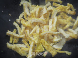 蒜香烩炸豆腐的做法步骤：2