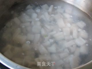 芹菜精肉炒藕丁的做法步骤：7