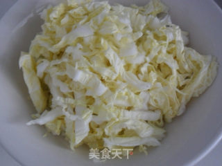 白菜叶炒鸡蛋的做法步骤：1