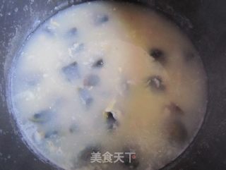 皮蛋瘦肉粥的做法步骤：10