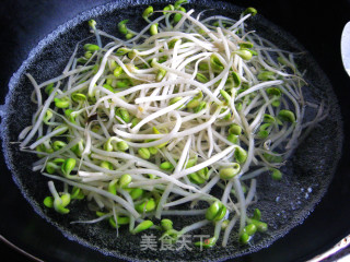 【减肥小凉菜系列】拌豆芽儿的做法步骤：2