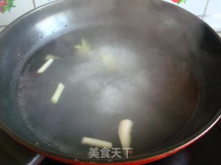 美容下酒两相宜——橙香双色猪皮冻的做法步骤：2