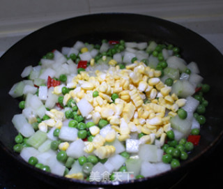 ｛健康素食｝春季减肥菜谱 豌豆炒冬瓜的做法步骤：5