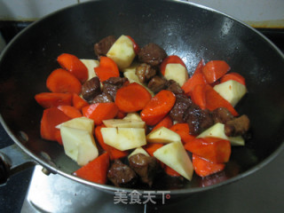 胡萝卜土豆炖牛腩的做法步骤：8