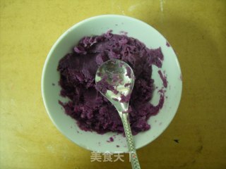 紫薯肉松团的做法步骤：3