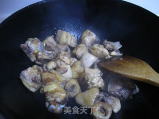 竹笋土豆烧鸡块的做法步骤：7